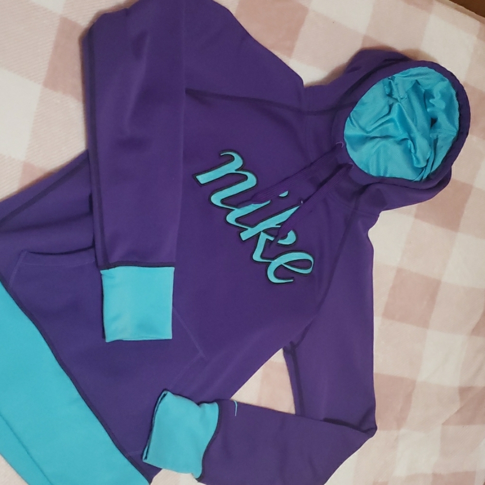 Nike sweatshirt